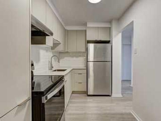 6555 Chemin Kildare apartment — Côte Saint Luc, QC 1 Bedroom 1 Bedroom