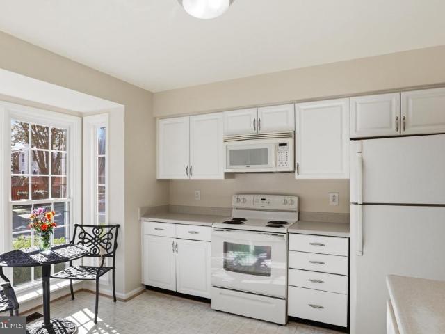 6552 Bermuda Green Court