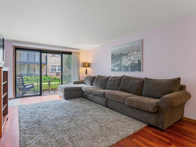 6553 N Harlem Avenue # 1W