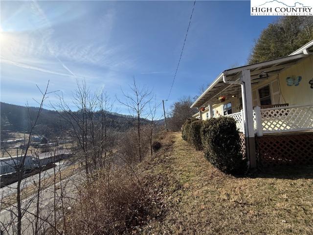 6553 Hwy 194 Highway