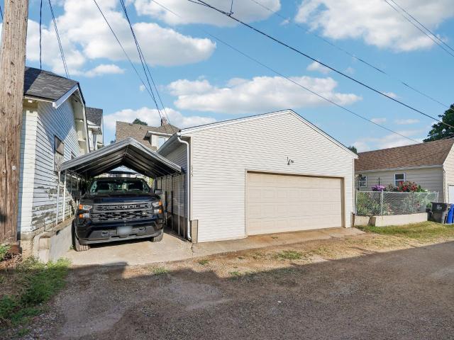 655 Simpson Street
