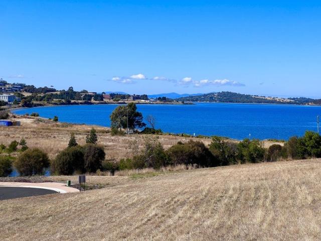 655 SQM OF LAND Water views across Ralphs Bay