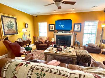 655 Wynlake Cove
