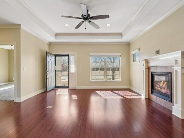 656 Baker St