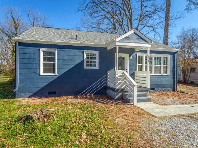 656 N Moore Road