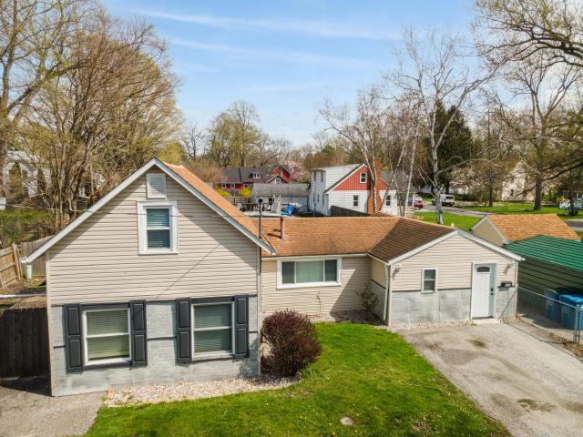 656 S 4th Street