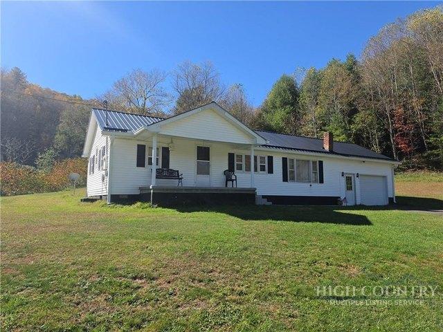 657 Denny Rd, Creston, NC 28615