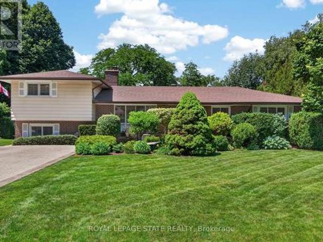 657 Iroquois Avenue, Hamilton, ON, L9G 3B6 house for sale | Listing ID X13551 | Royal LePage