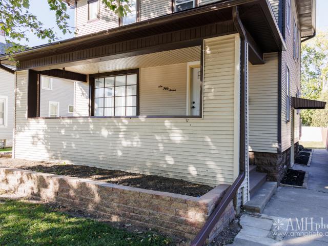 657 S Poplar Avenue