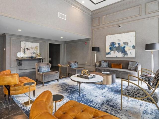 657 Walnut Street 303