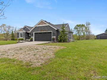 6584 Mapleview Drive
