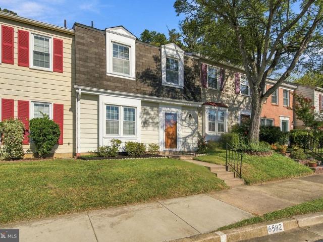 6584 Yadkin Court
