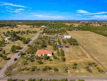 6581 WISCONSIN AVE, ARBUCKLE, CA 95912