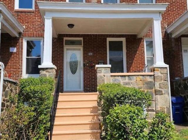 658 Dumbarton Avenue