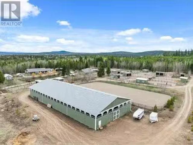6594 Foothills Road, 100 Mile House, BC, V0K 2E3 Luxury Hous.