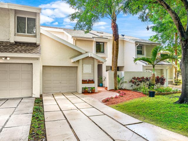 6595 Parkview Dr, Unit D, Boca Raton, FL 33433 | MLS #B26005