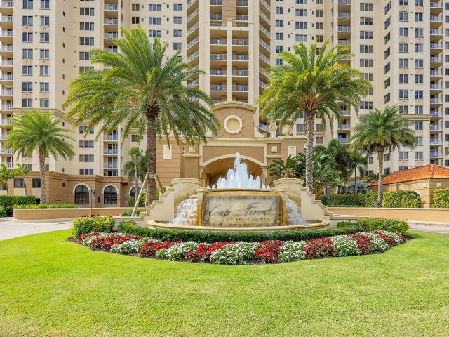 6597 Nicholas Boulevard E, 405, Naples, US, FL