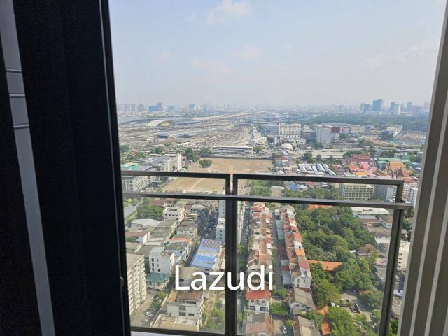 65.5 sqm high floor condo Phaya Thai Bangkok