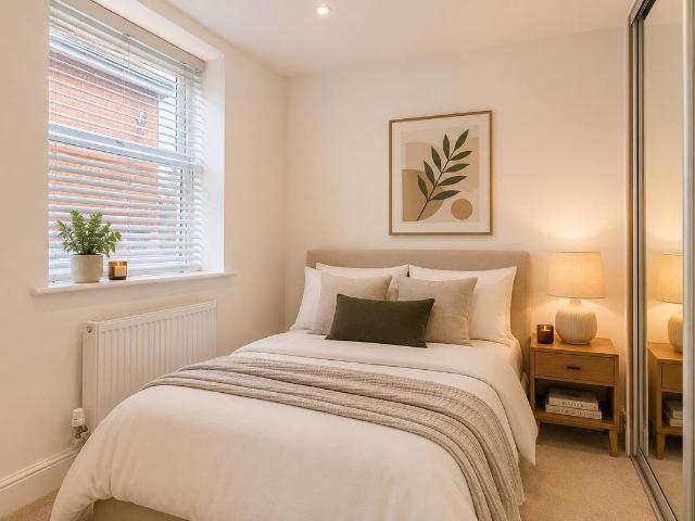 65 69 London Road, High Wycombe HP11, 1 bed flat to rent, £1,250 pcm | PrimeLocation