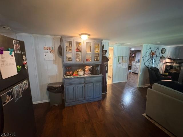 65 Upper Lake Dr