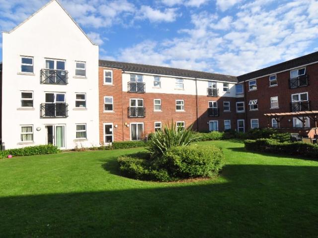 65 Walsworth Rd, Hitchin SG4, 1 bed flat to rent, £1,200 pcm | PrimeLocation