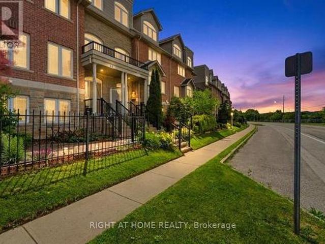 65 Wellington South, Cambridge, ON, N1R 8N4 townhouse for sale | Listing ID X13672 | Royal LePage