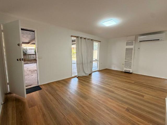 65 Willow Drive, Hampton Park VIC