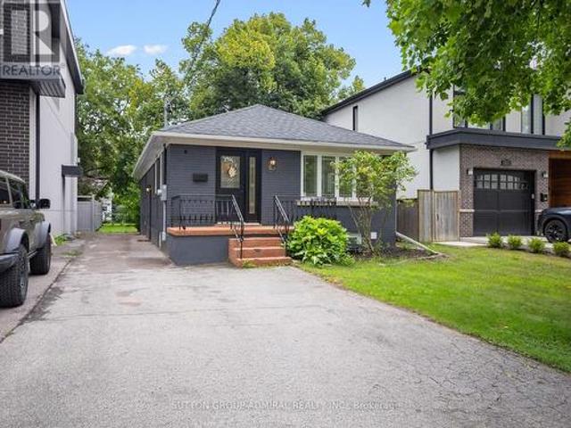 65 Woodbury Road, Toronto, ON, M8W 1X8 house for sale | Listing ID W13713 | Royal LePage