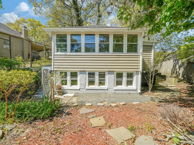 65 Woodlawn Road