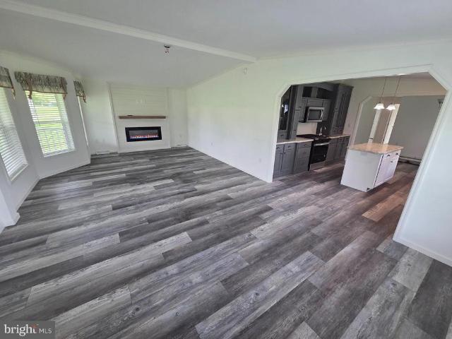 65 Ash Road