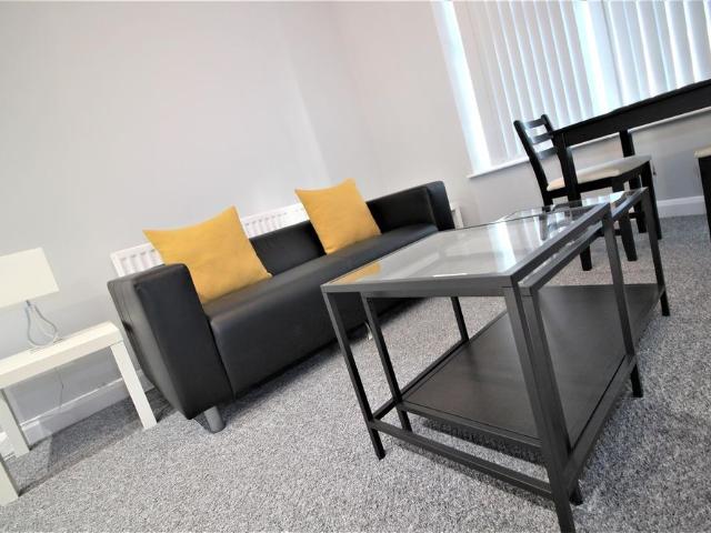 65 Aylestone Road, Leicester, Leicestershire, LE2 7LL