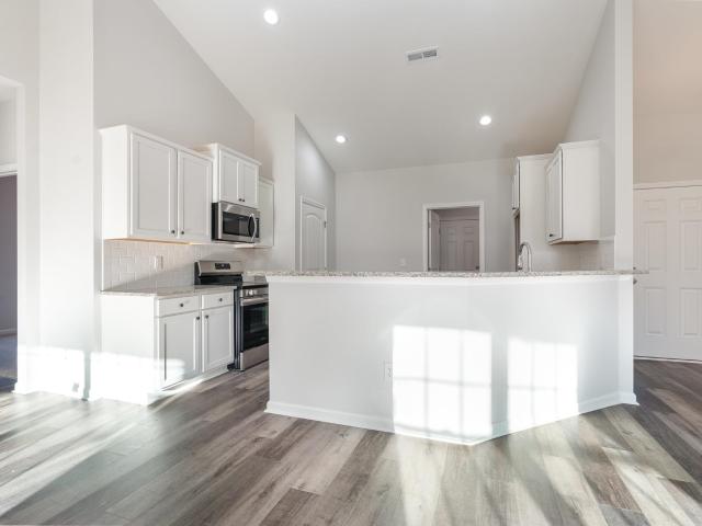 65 Bennington Ct