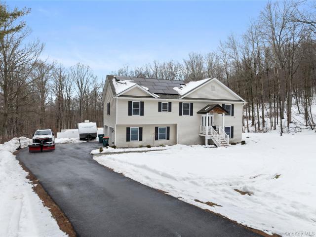 65 Beaver Rd, LaGrangeville, NY 12540 | MLS #964261