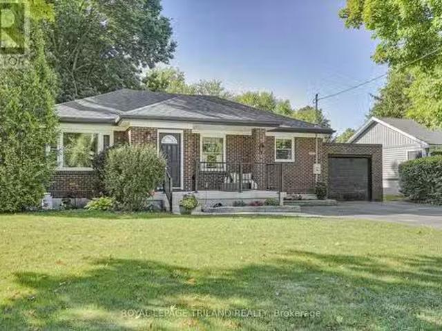 65 Broadway Avenue, London South South V, ON, N6P 1A9 hous.