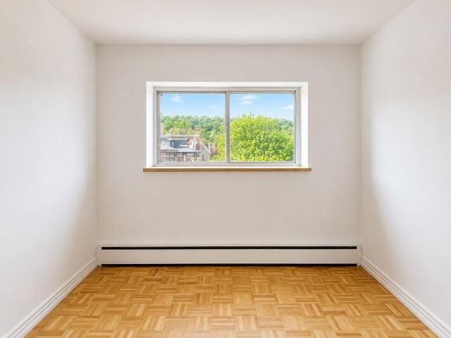 65 Charlton Avenue West apartment — Hamilton, ON 1 Bedroom 1 Bedroom