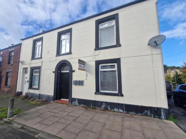 65 Church Street, WESTHOUGHTON BL5 1 bed flat to rent £650 pcm £150 pw