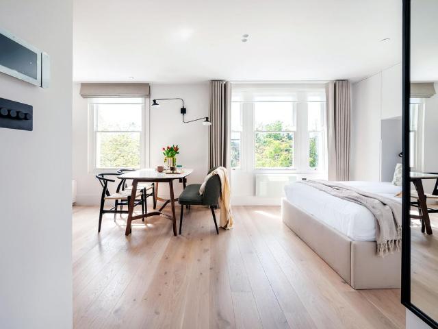 65 Elsham Road W14, Studio to rent, £2,100 pcm | PrimeLocation