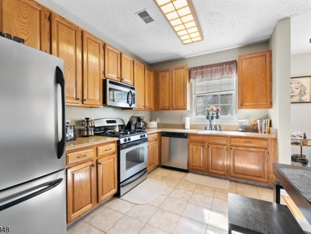 65 Hancock Dr