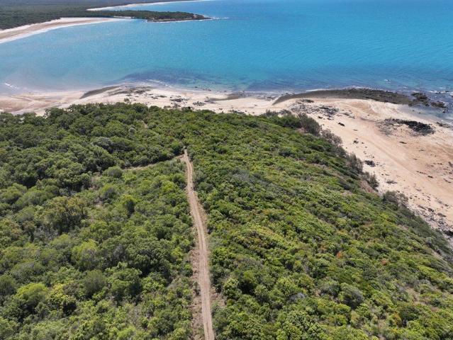 65 Hectares of Beachfront Land Less Than One Hour from Mackay