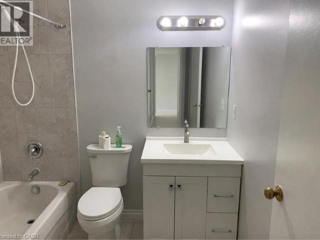 65 HIGHLAND Crescent Unit# 201, Kitchener, Ontario, N2M5M8