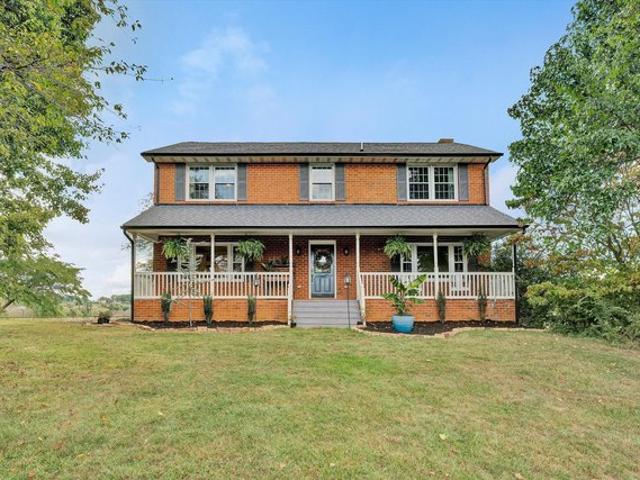 65 Hill Dr, Fincastle, VA 24090