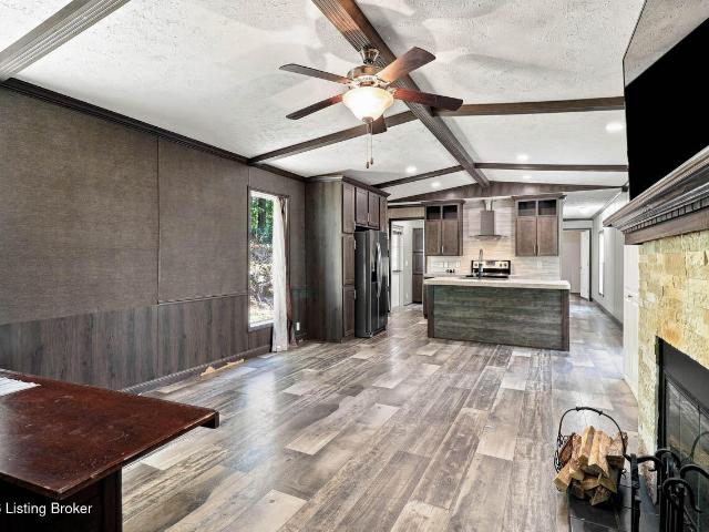 65 Lantana Ct