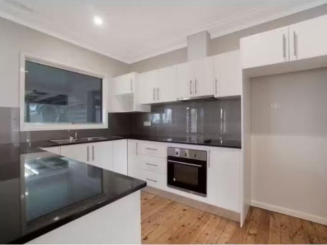 65 Minmi Road, EDGEWORTH House for rent Listed by Love Rental.