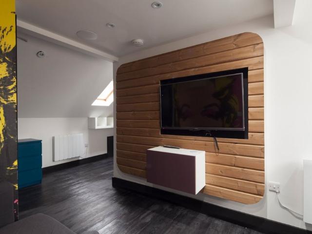 65 Newsome Road, Huddersfield, HD4