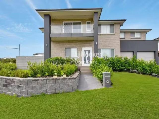 65 Richards Loop, ORAN PARK House for rent Listed by Monique.