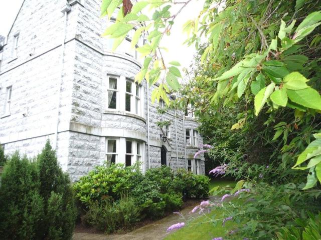 65 Rubislaw Den South AB15, 2 bed flat to rent, £1,200 pcm | PrimeLocation