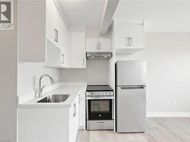 65 SANFORD Avenue S Unit# Unit 6, Hamilton, Ontario, L8M2G7