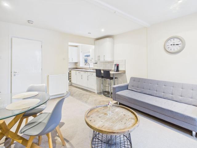 65A, Regent Street, Cambridge, Cambridgeshire CB2, 1 bed flat to rent, £1,650 pcm | PrimeLocation