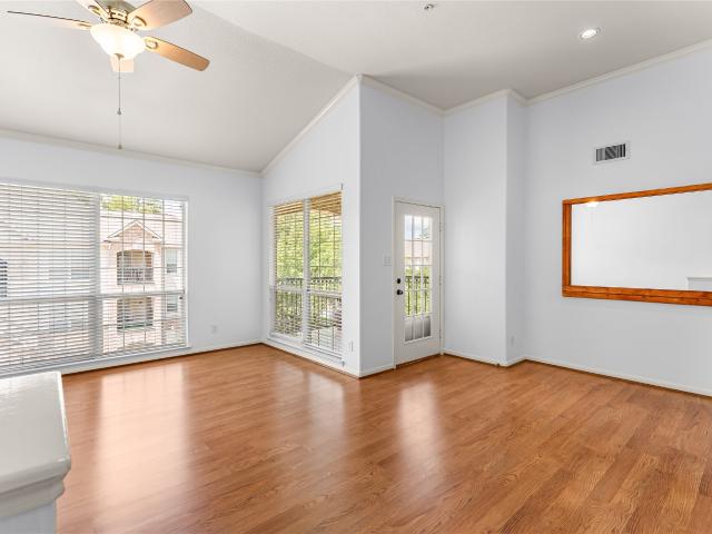 6607 Lake Woodlands Drive 431