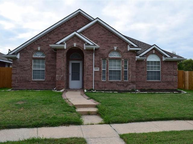 6609 Adobe Cir, 3 beds, 2 full baths